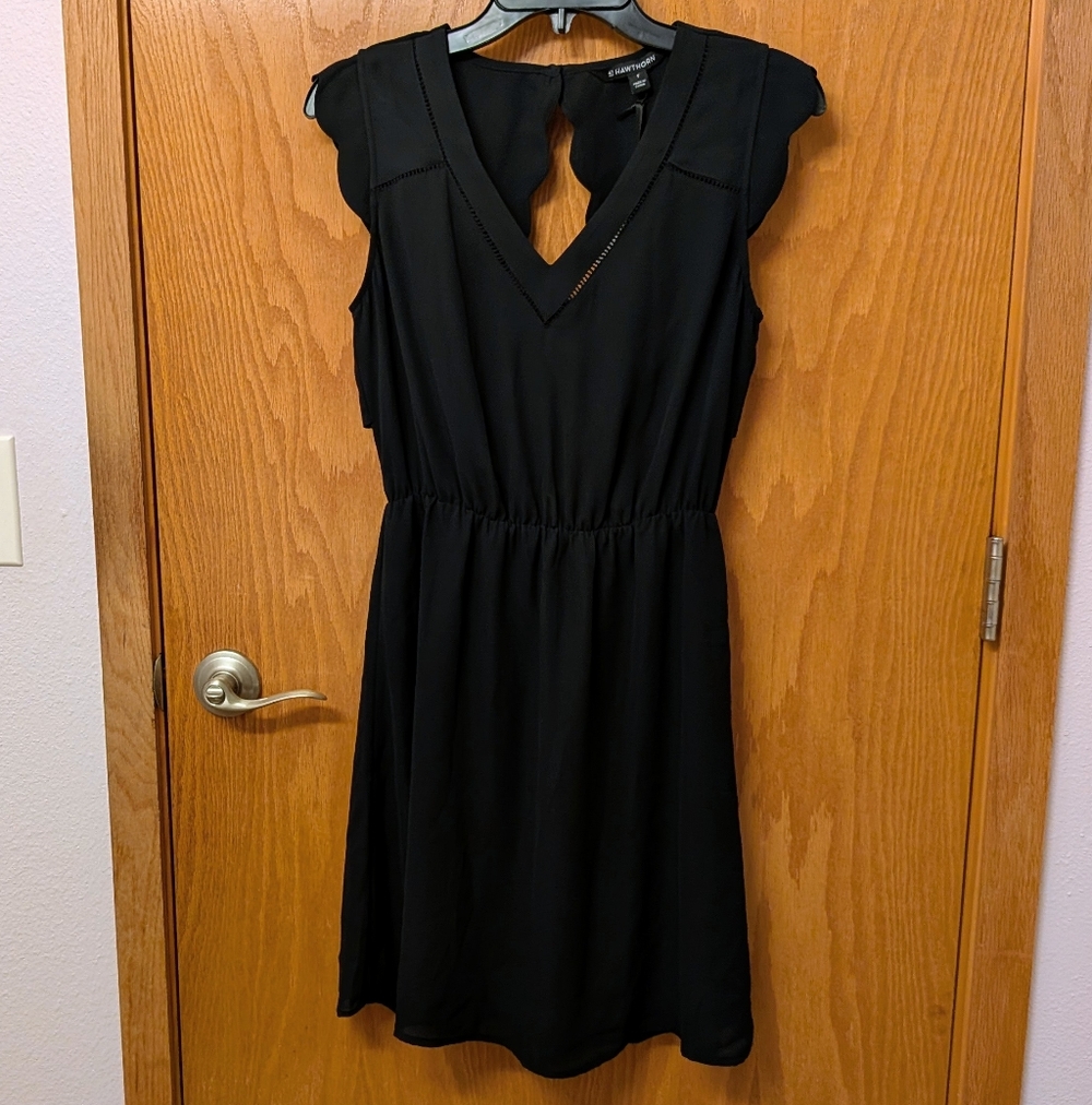 41 Hawthorn Black Backless Dress